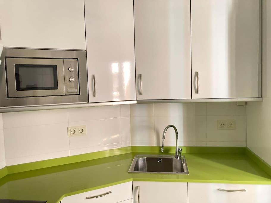 Centrico Apartamento De 2 Habitaciones By Bebalmy Oviedo Kültér fotó