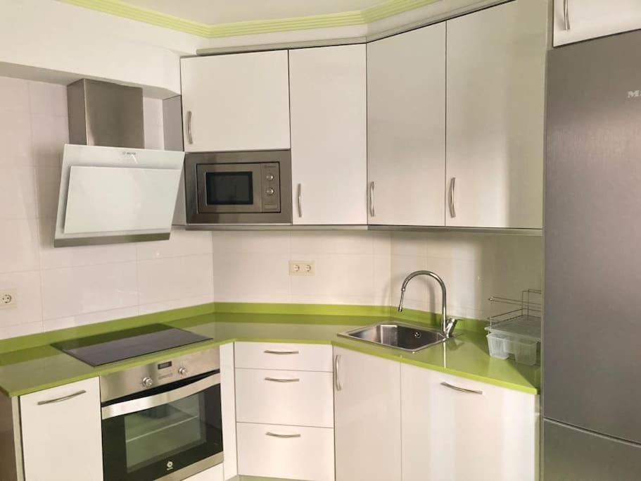 Centrico Apartamento De 2 Habitaciones By Bebalmy Oviedo Kültér fotó