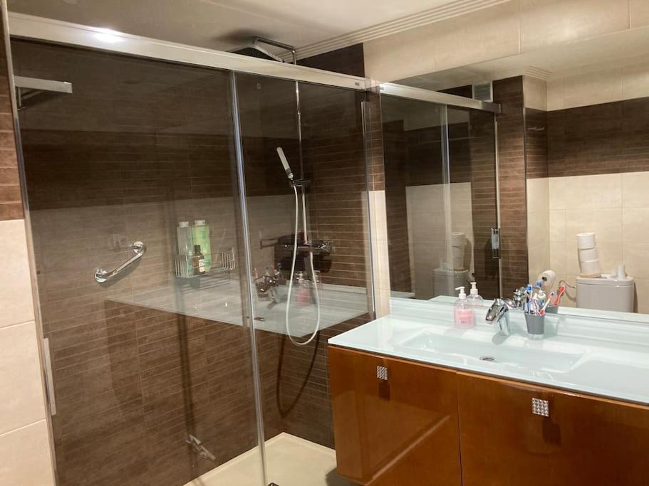 Centrico Apartamento De 2 Habitaciones By Bebalmy Oviedo Kültér fotó